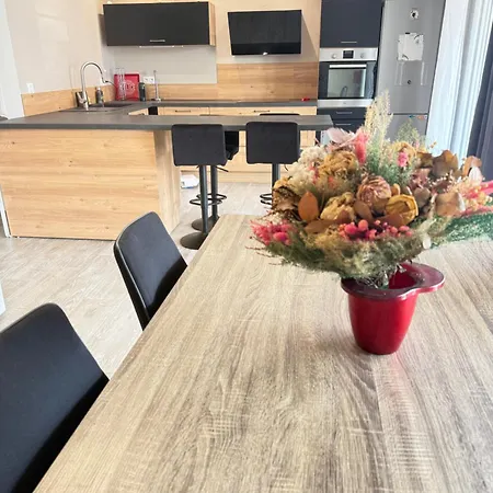 Confortable T3 10 Min Apartman