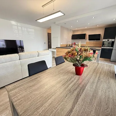 Confortable T3 10 Min Apartman