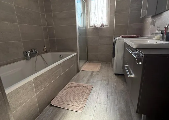 Apartment Confortable T3 10 Min